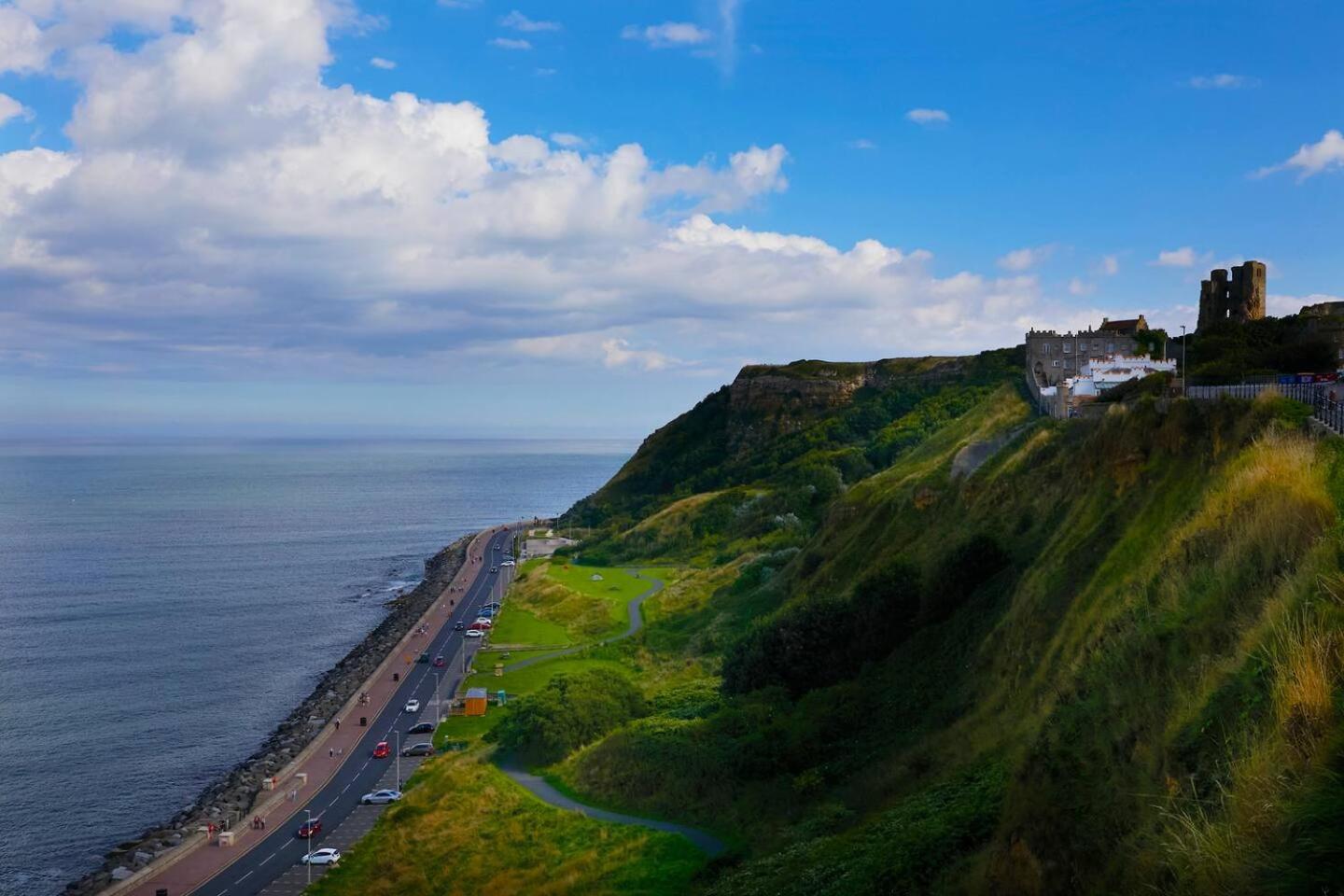 Seascape - Fantastic Location With Sea Views! Scarborough Eksteriør bilde