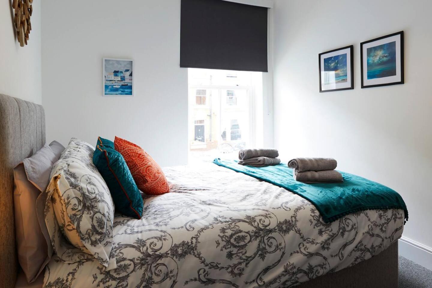 Seascape - Fantastic Location With Sea Views! Scarborough Eksteriør bilde
